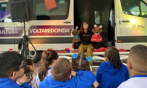 ‘Biblioteca Sobre Rodas’ impacta sete mil pessoas em Volta Redonda